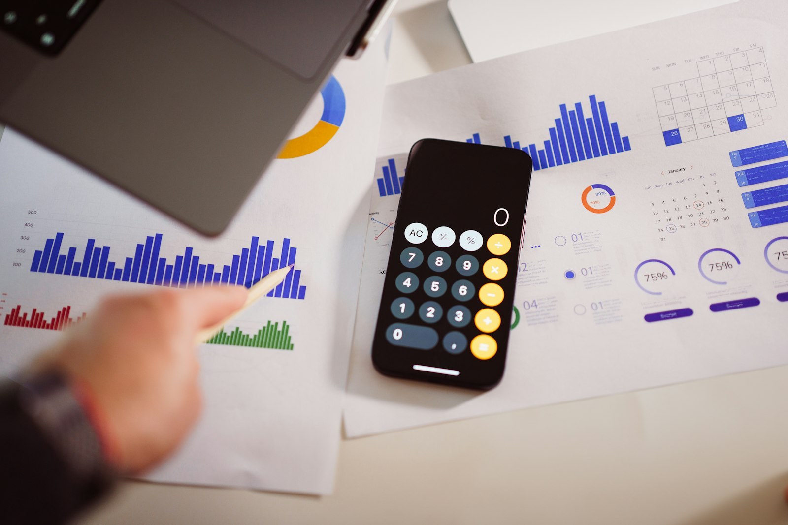 Choisir le bon expert-comptable pour accompagner sa croissance PME : méthode en six étapes pour structurer huit transformations chiffrées et améliorer la performance financière de 8 à 15 % en huit semaines