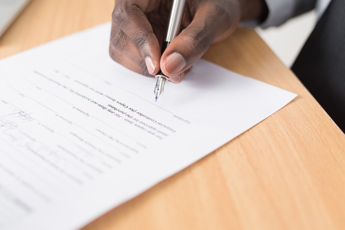 Éthique dans la gestion RH en PME : méthode en six étapes pour structurer huit transformations chiffrées et réduire les contentieux prud'hommes de 60 à 80 % en huit semaines