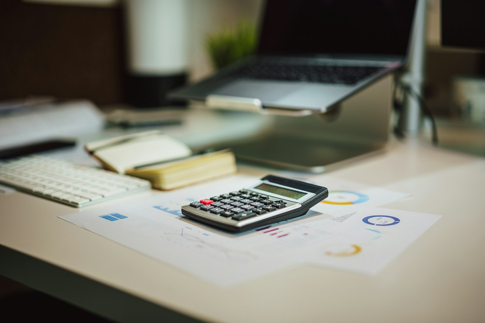 Transformation IA des métiers administratifs et comptables en PME : méthode en six étapes pour automatiser 70 % des tâches récurrentes et transformer les comptables en business partners en huit semaines