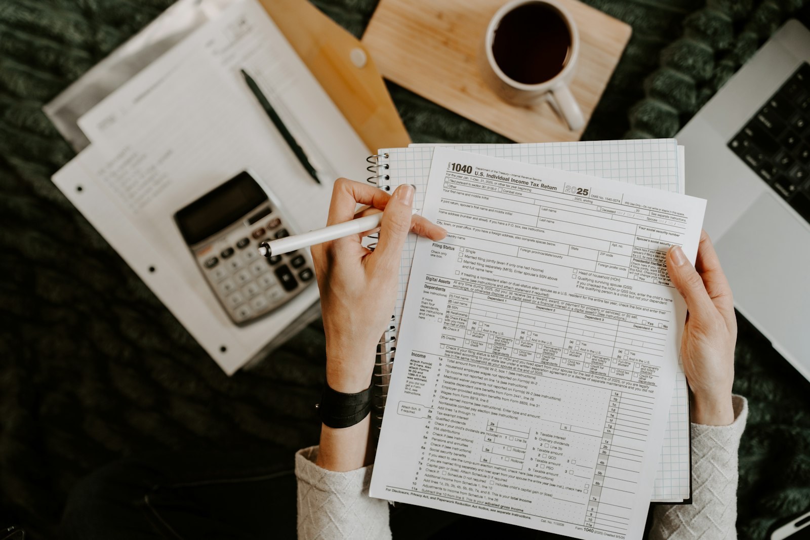 Fiabilité des données : six contrôles quotidiens multi-services