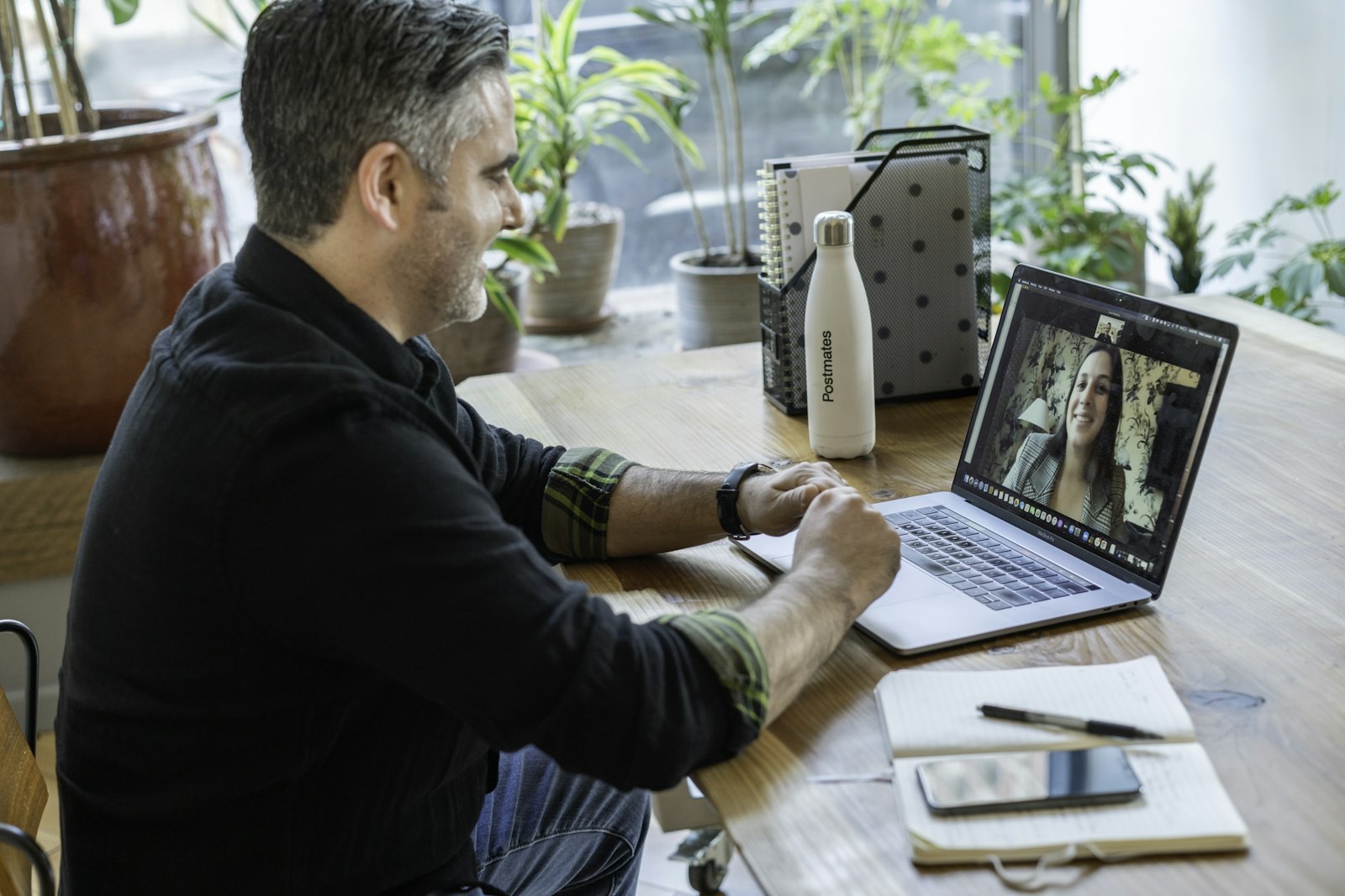 Quand les commerciaux fuient le CRM : six correctifs et huit signaux de reprise