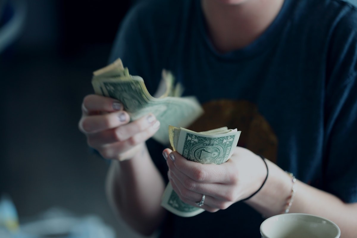 Prévention crise de cash 2026 en PME : méthode en six étapes pour structurer huit transformations chiffrées et réduire le risque de défaillance de 75 à 90 % en huit semaines
